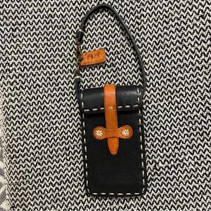 Fredd & Basha Blk/Tan w/White Stitching Detail Leather Carrying Case